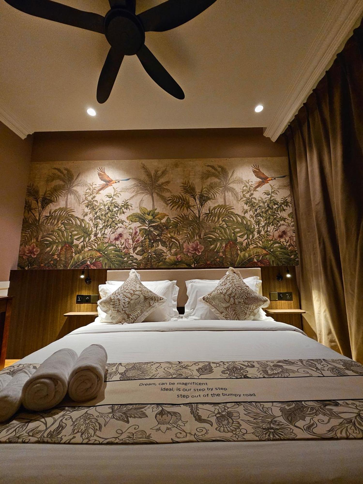 The Palm Suite At Lava Mansion Georgetown Exterior foto